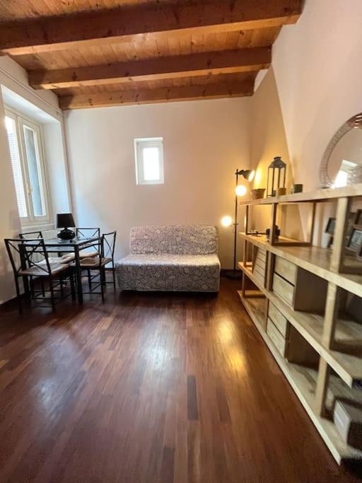 Trendy Flat Naviglio Grande Milano